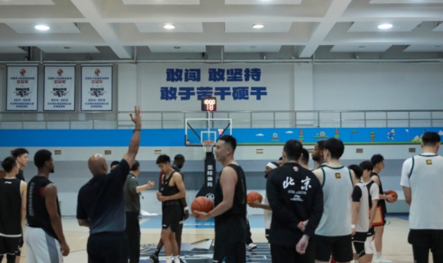 华体会官网APP-男篮集结动员 以首钢精神奔赴新征程！